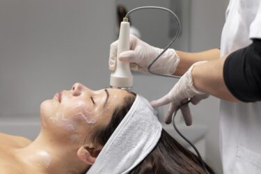 young-woman-having-facial-treatment
